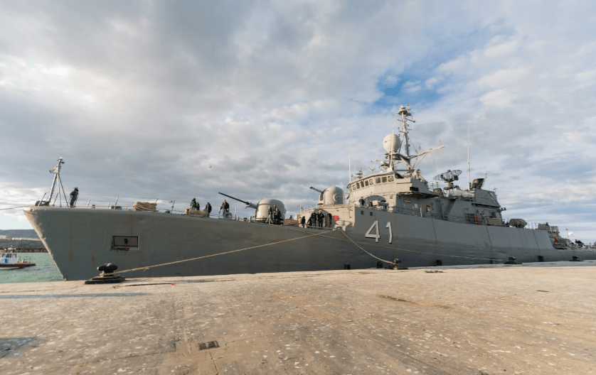 COMODORO RIVADAVIA | FUNCIONARIOS MUNICIPALES RECIBIERON A LA CORBETA ARA&nbsp;ESPORA.