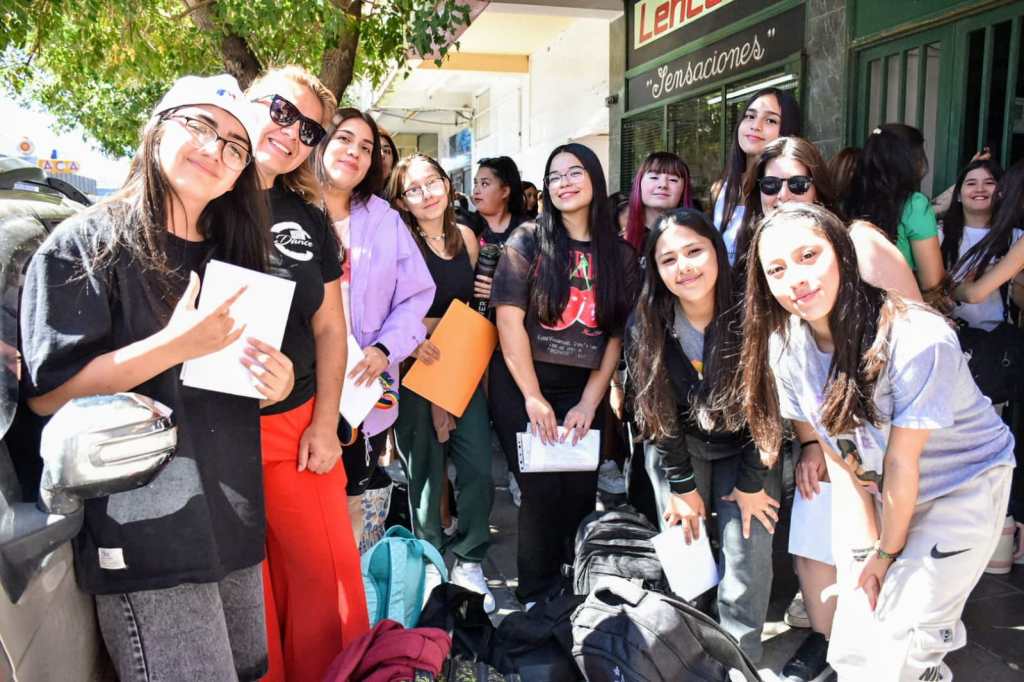 MÁS DE 300 PERSONAS PARTICIPARON DE LA CLÍNICA QUE DICTÓ EL BAILARÍN Y COREÓGRAFO EMIR&nbsp;ABDUL.