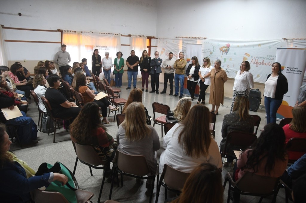 SUPERVISORES DE TODA LA PROVINCIA PARTICIPARON DE ENCUENTRO CLAVE PARA LA EDUCACIÓN&nbsp;PRIMARIA.