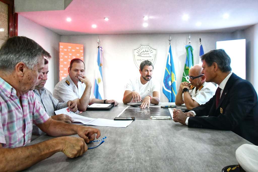 MERINO SE REUNIÓ CON AUTORIDADES DE LA BASE&nbsp;ZAR.