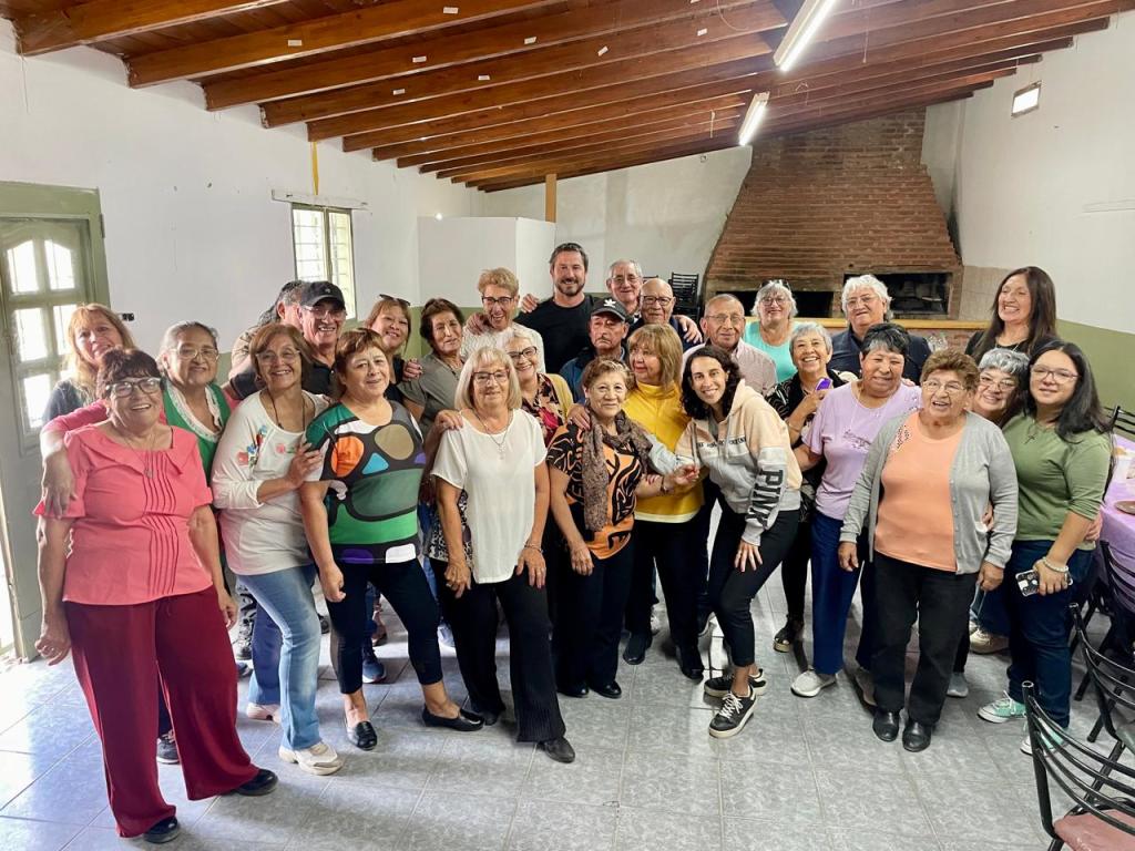 MERINO COMPARTIÓ UN ALMUERZO CON EL CENTRO DE JUBILADOS JUSTICIA SOCIAL Y ANUNCIÓ&nbsp;OBRAS.