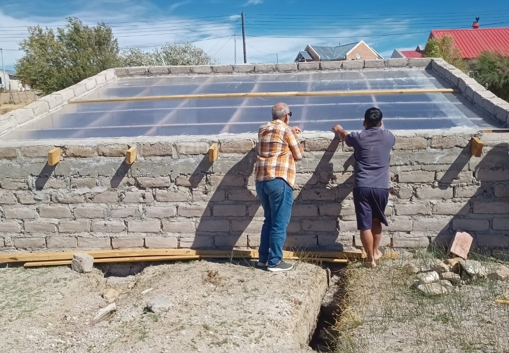 PROVINCIA EVALÚA EL AVANCE DE UN PROYECTO DE INVERNADEROS RURALES EN LA&nbsp;MESETA.