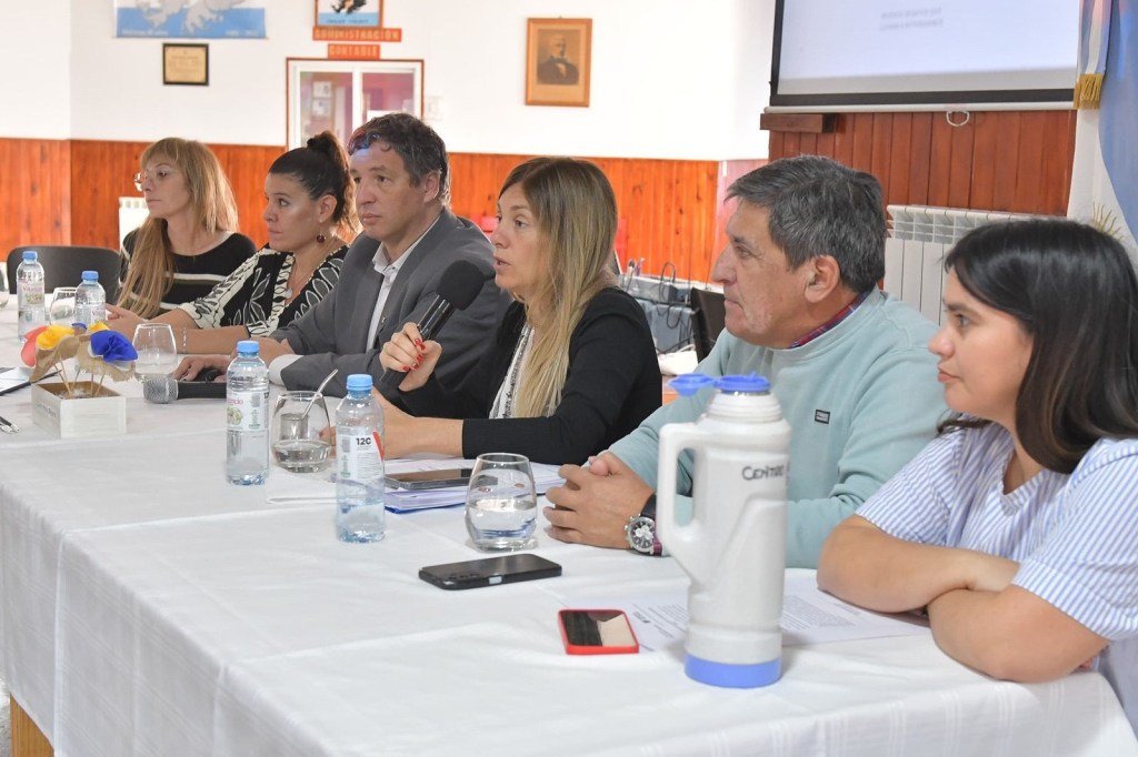 PRIMER ENCUENTRO PROVINCIAL DE DISPOSITIVOS DE CUIDADO EN&nbsp;GAIMAN.