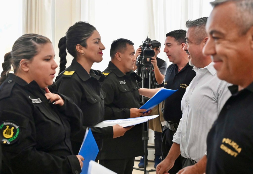 RECONOCIMIENTO POLICIAL: EFECTIVOS SALVARON LA VIDA DE UN MÉDICO EN LA RUTA&nbsp;25.