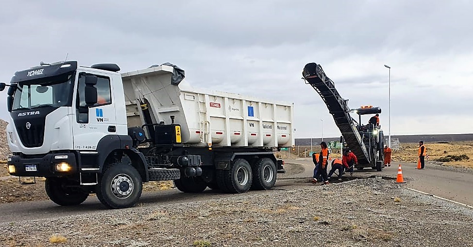 VIALIDAD NACIONAL REALIZA TRABAJOS DE BACHEO EN LA RUTA 40, ACCESO A RÍO&nbsp;MAYO.