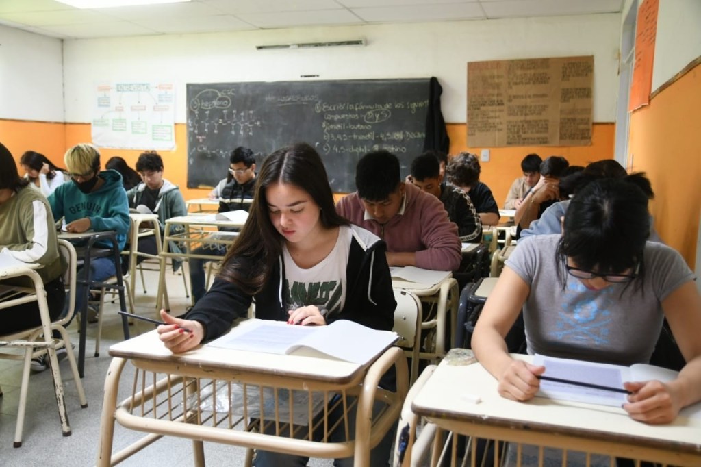 CHUBUT LANZÓ EL PROGRAMA “+ OPORTUNIDADES” PARA FORTALECER LA EDUCACIÓN&nbsp;SECUNDARIA.