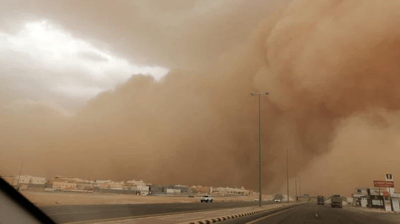 TORMENTA DE ARENA EN IRAK: MÁS DE 3.700 PERSONAS CON AFECCIONES&nbsp;RESPIRATORIAS.