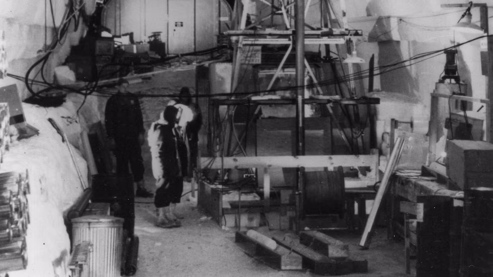 LA NASA DESCUBRIÓ UNA CIUDAD ATÓMICA OCULTA BAJO EL HIELO EN&nbsp;GROENLANDIA.