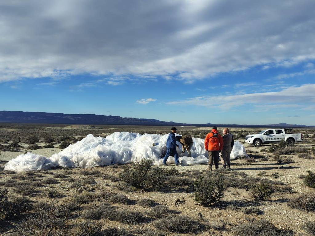 ENCONTRARON EN EL ESCORIAL LOS RESTOS DEL GLOBO DE LA&nbsp;NASA.