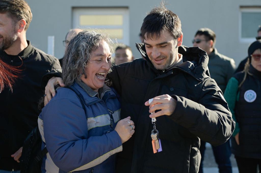 TORRES ENTREGÓ VIVIENDAS EN&nbsp;TRELEW.