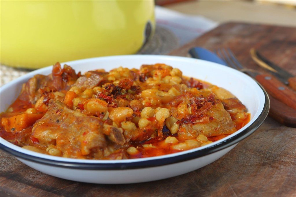 MÁS DE 65 VECINOS INTOXICADOS TRAS LOCRO POPULAR EN CHILECITO, LA&nbsp;RIOJA.