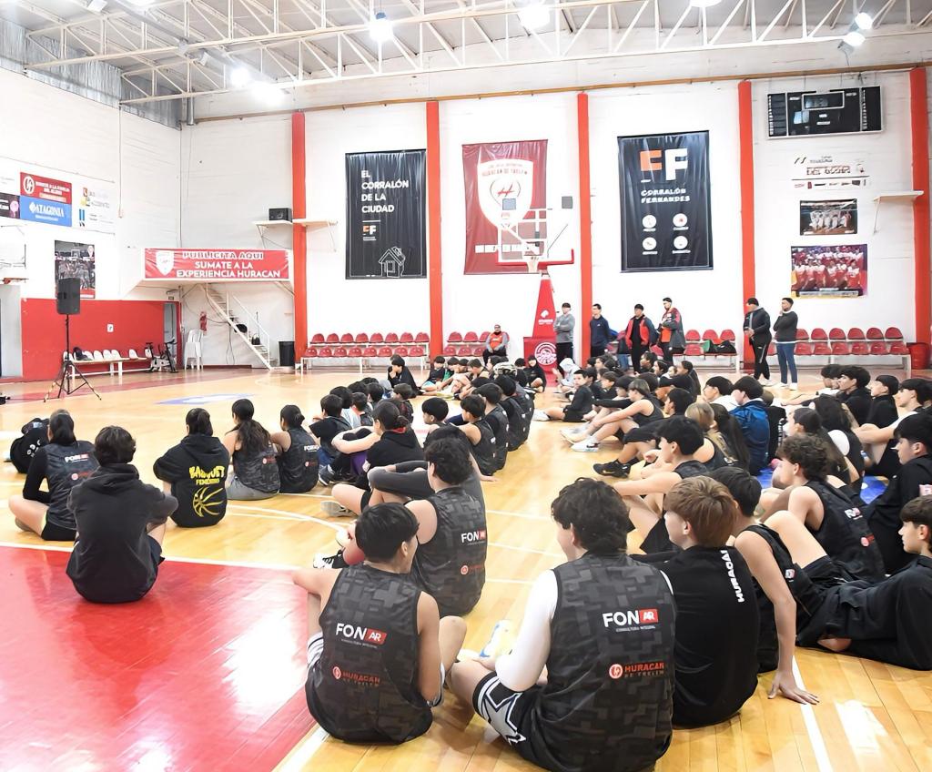 MERINO ACOMPAÑÓ EL INICIO DEL CAMPUS “ADN FORMACIÓN OLÍMPICA” EN HURACÁN DE&nbsp;TRELEW