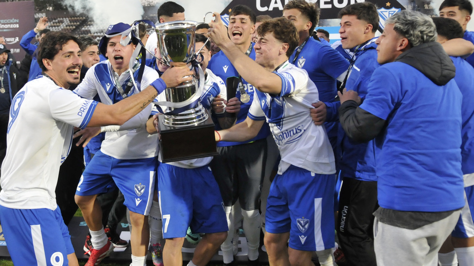 VÉLEZ CAMPEÓN DEL TORNEO PROYECCIÓN 2025 TRAS DAR VUELTA EL PARTIDO ANTE SAN&nbsp;LORENZO