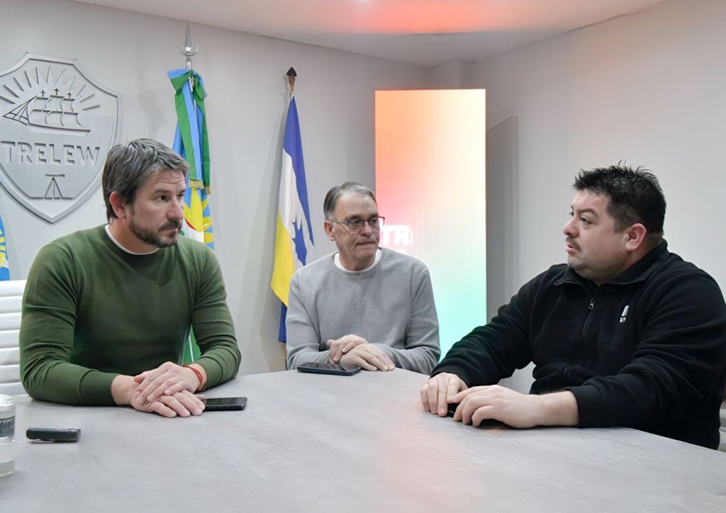 MERINO ACOMPAÑA A TRABAJADORES DE VIALIDAD NACIONAL Y GESTIONARÁ APOYO PARA SUS&nbsp;FAMILIAS