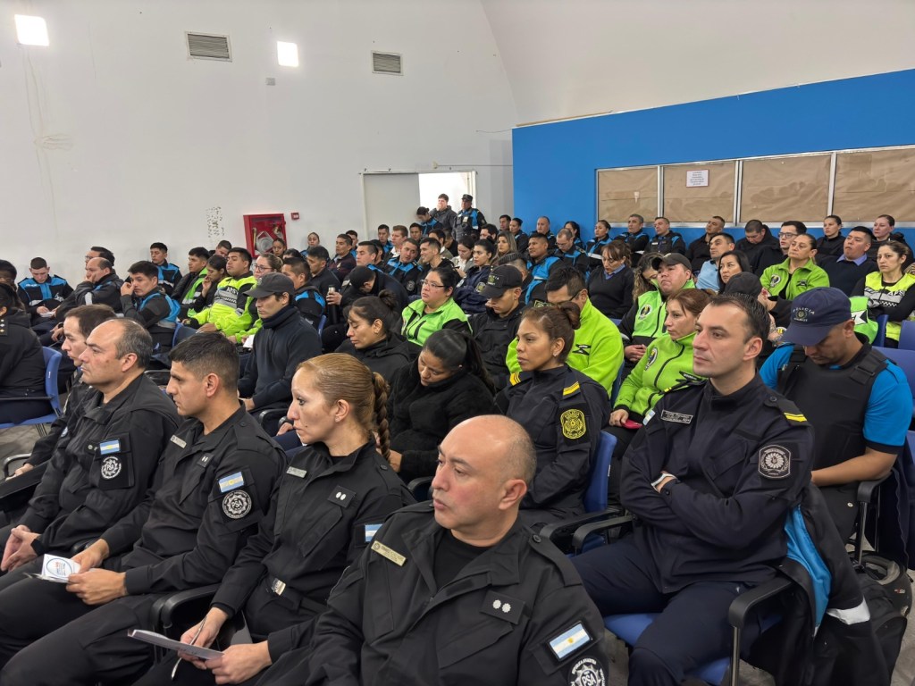 CAPACITACIÓN EN COMODORO: FUERZAS DE SEGURIDAD ABORDARON LA TRATA DE&nbsp;PERSONAS