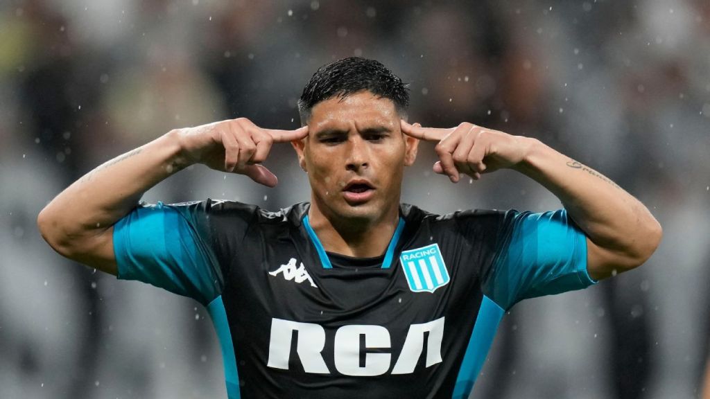 SALAS SE DESPIDIÓ DE RACING Y YA LO ESPERAN EN&nbsp;RIVER