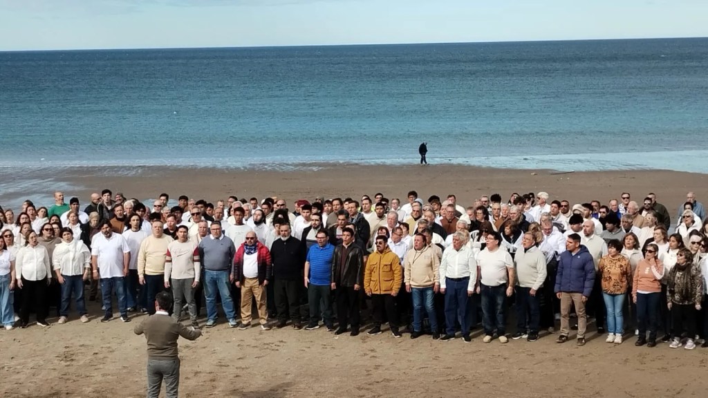 EL CORO MUNICIPAL LLEVÓ LA VOZ DE TRELEW A LAS&nbsp;GRUTAS