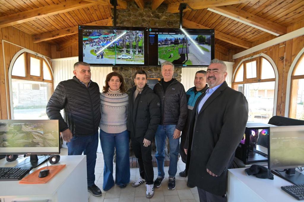 72° ANIVERSARIO DE EL HOYO: TORRES INAUGURÓ OBRAS CLAVE Y ANUNCIÓ LA CONSTRUCCIÓN DEL GIMNASIO&nbsp;MUNICIPAL