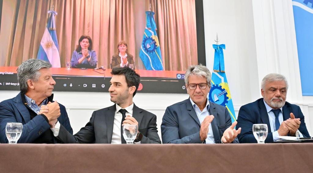 TORRES ANUNCIÓ BENEFICIOS FISCALES Y ADUANEROS PARA POTENCIAR LA ZONA FRANCA DE&nbsp;CHUBUT