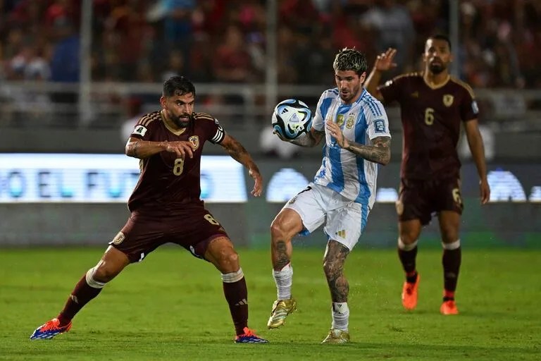 SIN MESSI, LA SELECCIÓN ARGENTINA CIERRA LAS ELIMINATORIAS ANTE&nbsp;ECUADOR