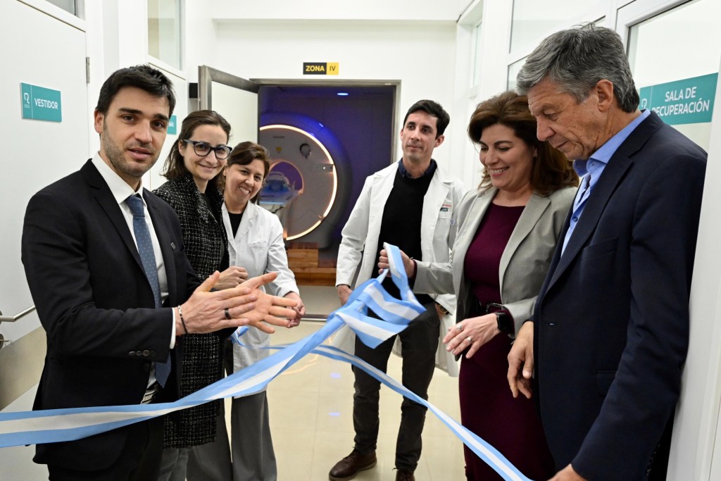 TORRES INAUGURÓ EN COMODORO EL PRIMER RESONADOR DEL SISTEMA PÚBLICO DE SALUD DE&nbsp;CHUBUT