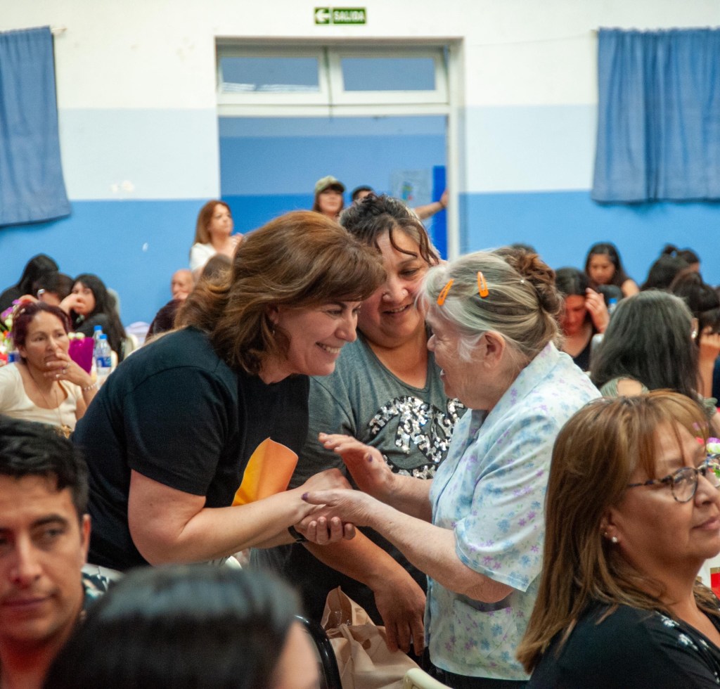 ANA CLARA ROMERO CELEBRÓ EL DÍA DE LA MADRE JUNTO A MÁS DE 400 MUJERES EN&nbsp;TRELEW