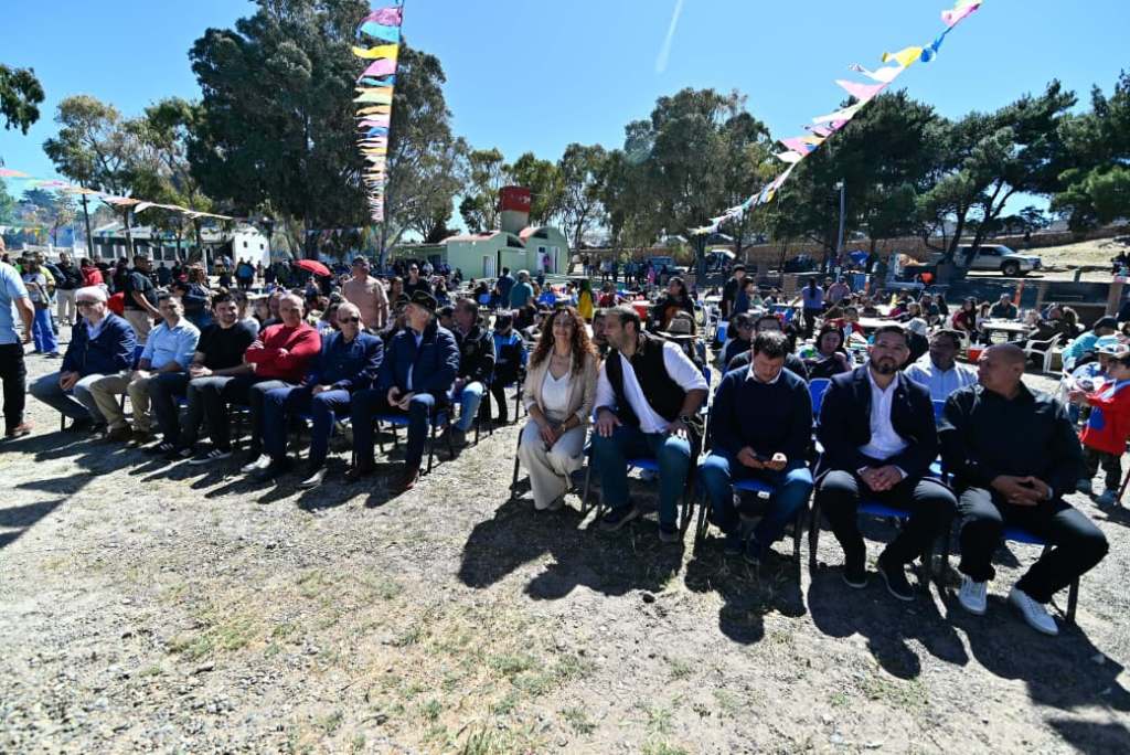 EL GOBIERNO DEL CHUBUT ACOMPAÑÓ EL 125° ANIVERSARIO DE&nbsp;CAMARONES