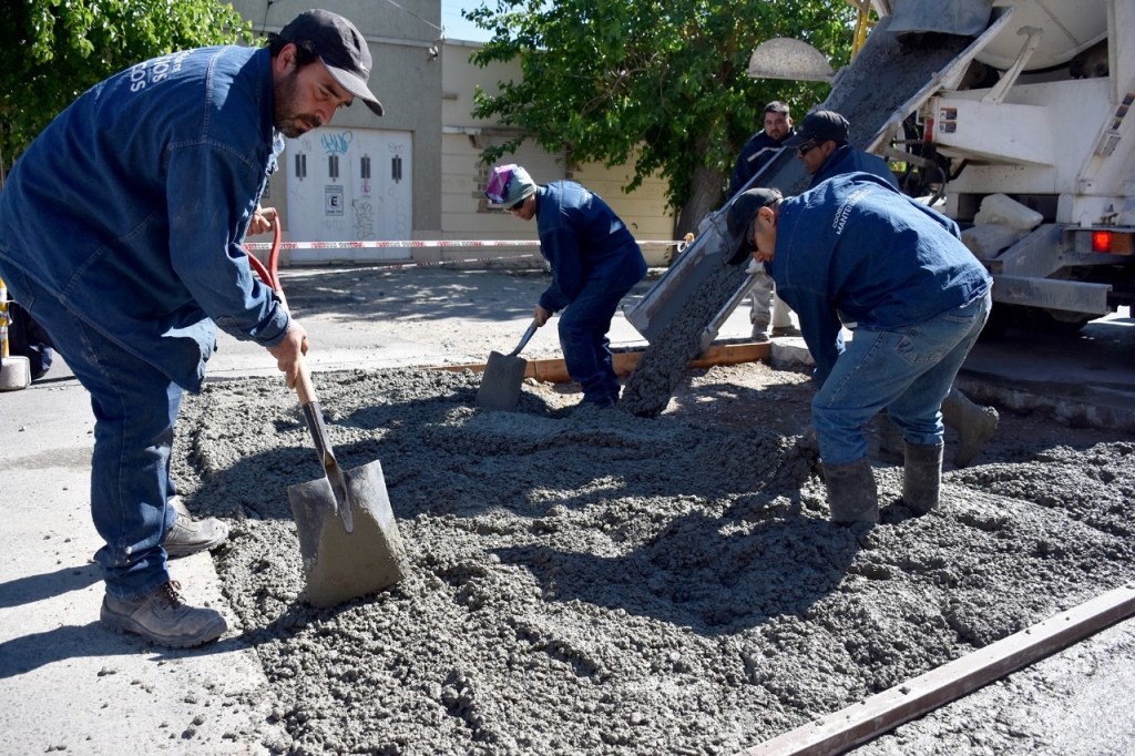 MERINO: “SEGUIMOS RECONSTRUYENDO ARTERIAS, MIENTRAS AVANZAMOS CON NUEVAS CUADRAS DE&nbsp;PAVIMENTO”