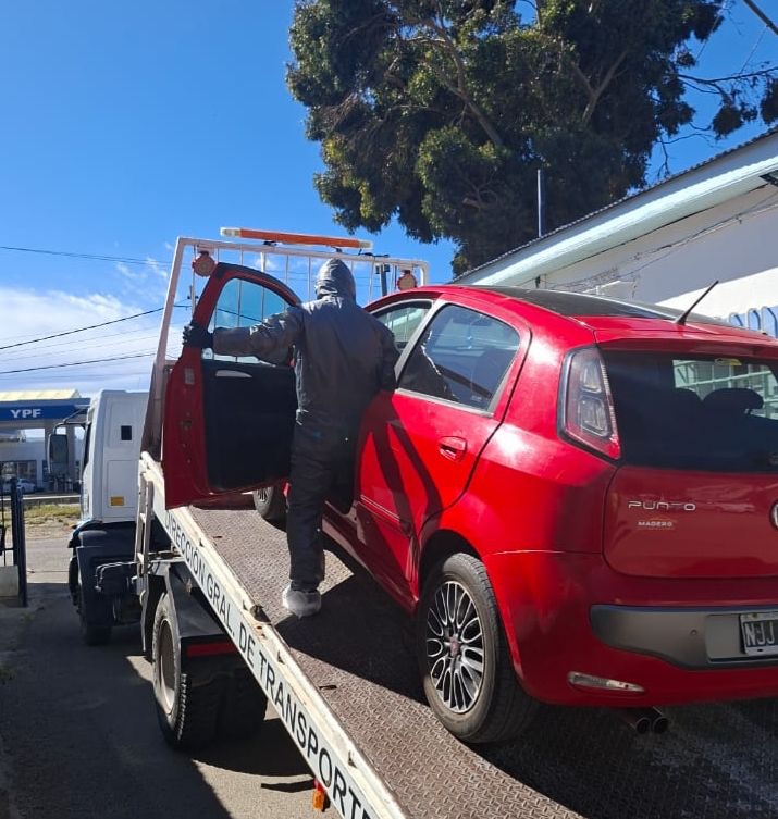 HOMICIDIO EN COMODORO RIVADAVIA: LA POLICÍA DEL CHUBUT SECUESTRÓ EL VEHÍCULO INVOLUCRADO Y DETUVO A UN JOVEN DE 25&nbsp;AÑOS