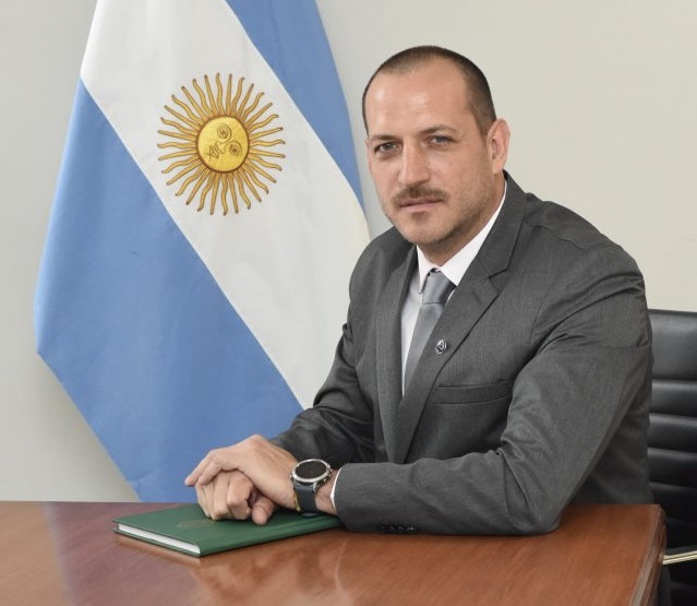 HOLLMANN CRUZÓ A PAIS Y DIJO QUE “LO DEL PJ NO FUE UN TRIUNFO, SINO UNA DE LAS PEORES ELECCIONES DEL PERONISMO DE LUQUE Y&nbsp;FITA”