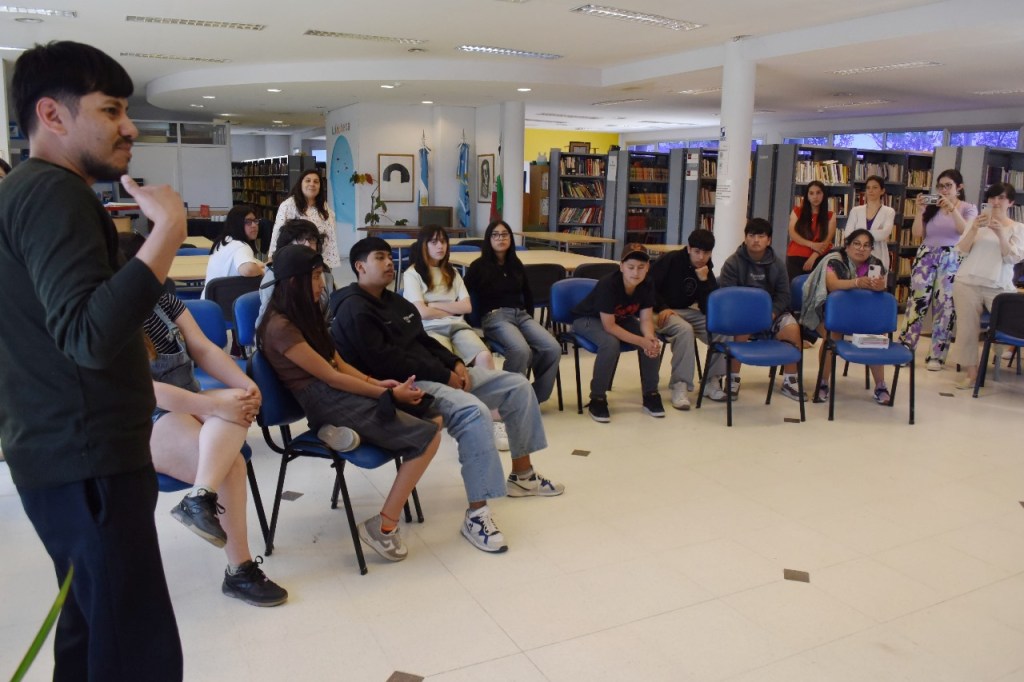 PROVINCIA INAUGURÓ UNA MUESTRA DE MÁSCARAS CERÁMICAS CREADAS POR ESTUDIANTES DE ESCUELAS RURALES DE&nbsp;CHUBUT