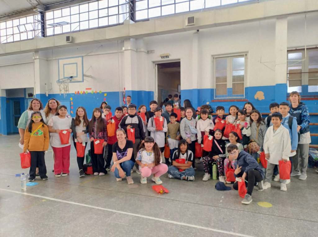 EL MUNICIPIO RECONOCIÓ A LA ESCUELA N.º 5 POR SU COMPROMISO&nbsp;AMBIENTAL