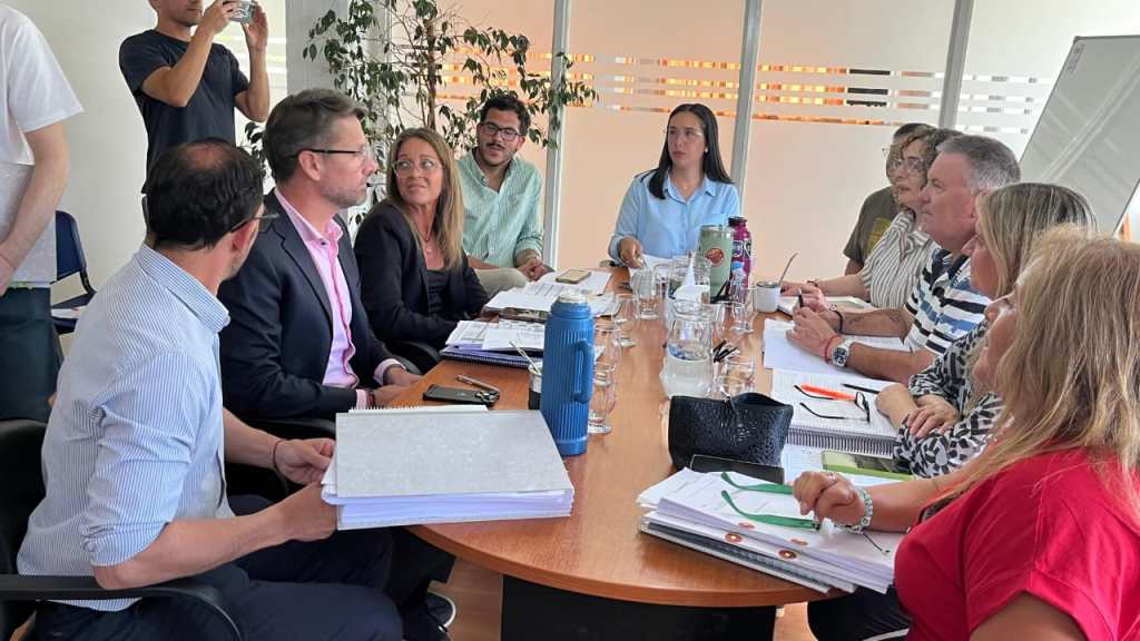 PRESUPUESTO 2026: CONCEJALES RECIBIERON AL SECRETARIO DE&nbsp;HACIENDA