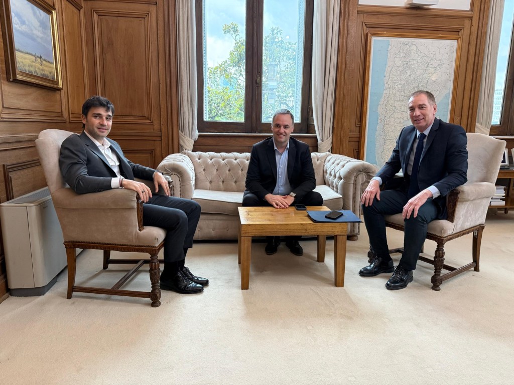 TORRES SE REUNIÓ CON EL MINISTRO DEL INTERIOR Y EL JEFE DE GABINETE: CONFIRMARON EL COMPROMISO PARA ELIMINAR LAS&nbsp;RETENCIONES