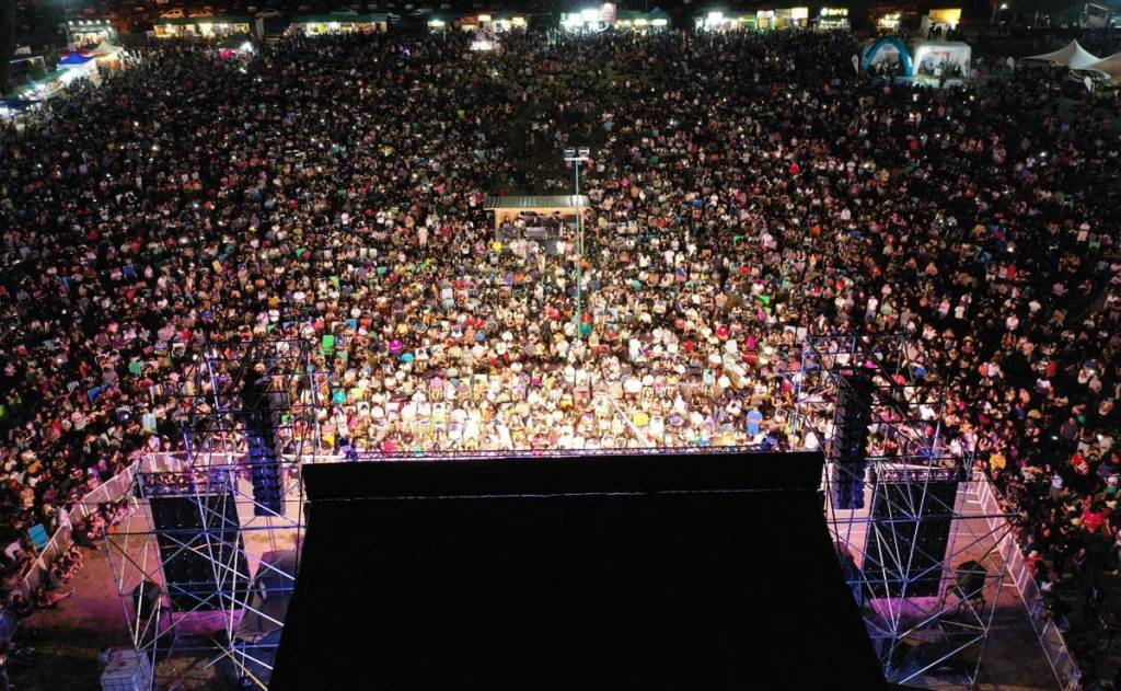 UNA MULTITUD ACOMPAÑÓ EL TELEBINGO SOLIDARIO EN EL HOYO: LO RECAUDADO SERÁ DESTINADO A DAMNIFICADOS POR LOS INCENDIOS&nbsp;FORESTALES