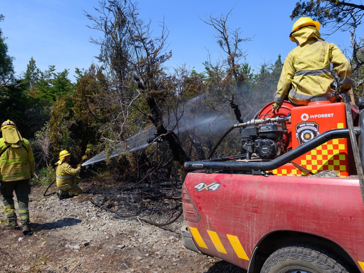 INCENDIOS EN LA CORDILLERA: PROVINCIA REFUERZA OPERATIVOS Y CIERRA UN TRAMO DE LA RUTA&nbsp;71