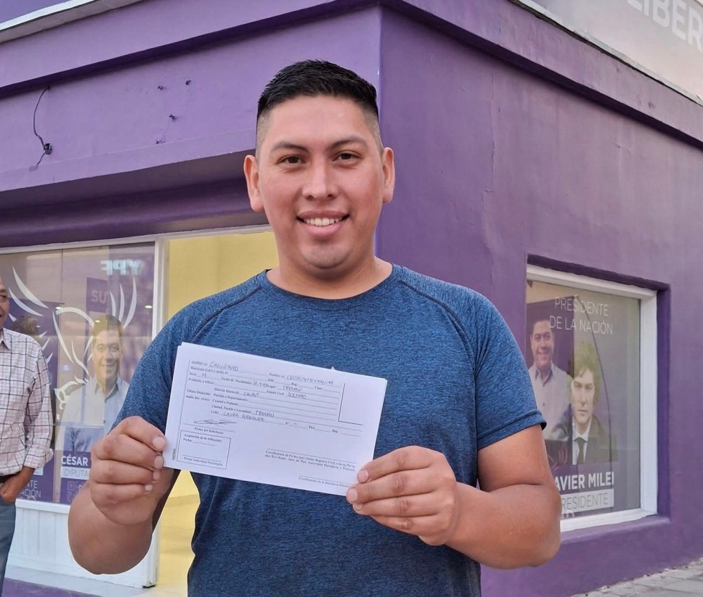 EXPLOTÓ LA INTERNA LIBERTARIA: “SI QUERÉS AFILIARTE A LLA TENÉS QUE SER UN ALCAHUETE DE&nbsp;TREFFINGER”