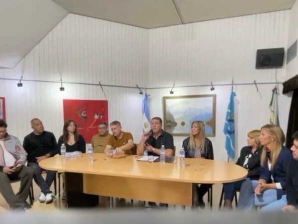 CRÍTICAS DE MAXI VALLE A BISS TRAS UNA CONFERENCIA: “SE LO NOTA MUY&nbsp;NERVIOSO”