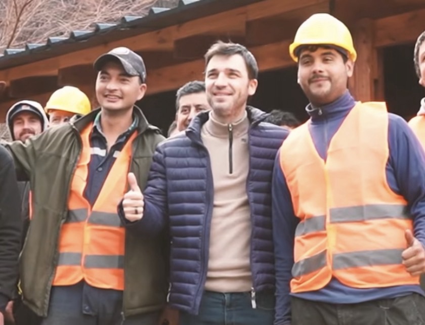 TORRES DESTACÓ LA ENTREGA DE VIVIENDAS EN LA COMARCA Y REAFIRMÓ EL COMPROMISO CON LAS FAMILIAS AFECTADAS POR LOS&nbsp;INCENDIOS