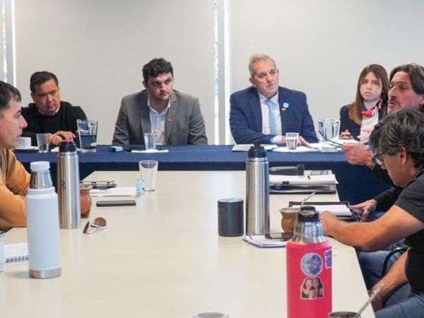 PROVINCIA PRESENTÓ UNA OFERTA QUE GARANTIZA UN SALARIO DOCENTE INICIAL POR ENCIMA DEL MILLÓN DE&nbsp;PESOS