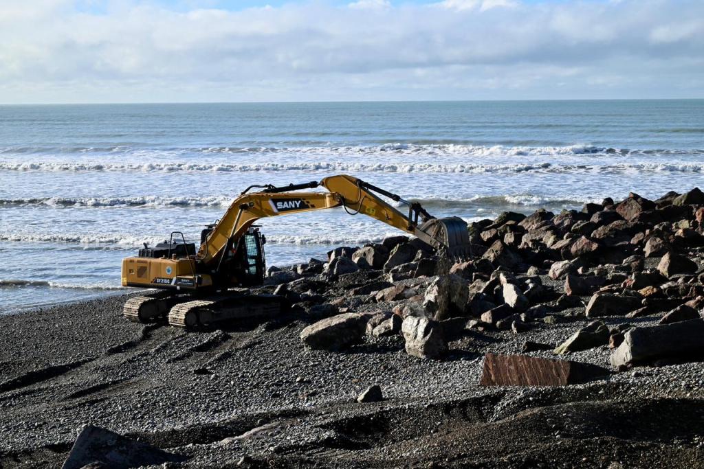 PROVINCIA AVANZA CON UNA OBRA ESTRATÉGICA PARA PROTEGER LA COSTA DE PLAYA UNIÓN DEL AVANCE DEL&nbsp;MAR