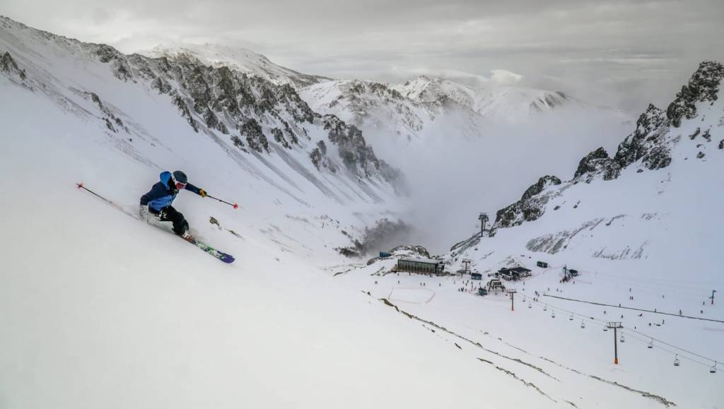 PROVINCIA COORDINA ACCIONES CON ESQUEL PARA LA TEMPORADA DE ESQUÍ 2026 EN LA&nbsp;HOYA