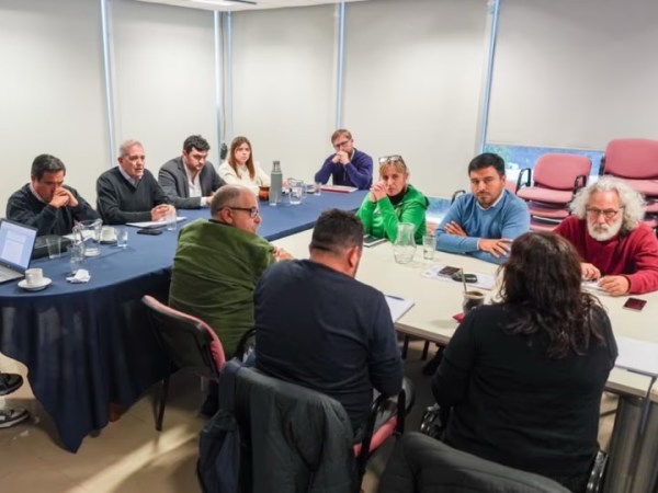 UPCN Y ATE ACOMPAÑARON LA PROPUESTA SALARIAL DEL GOBIERNO PARA AUXILIARES DE LA&nbsp;EDUCACIÓN