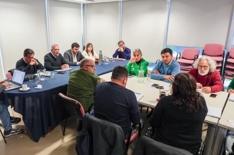 UPCN Y ATE ACOMPAÑARON LA PROPUESTA SALARIAL DEL GOBIERNO PARA AUXILIARES DE LA&nbsp;EDUCACIÓN