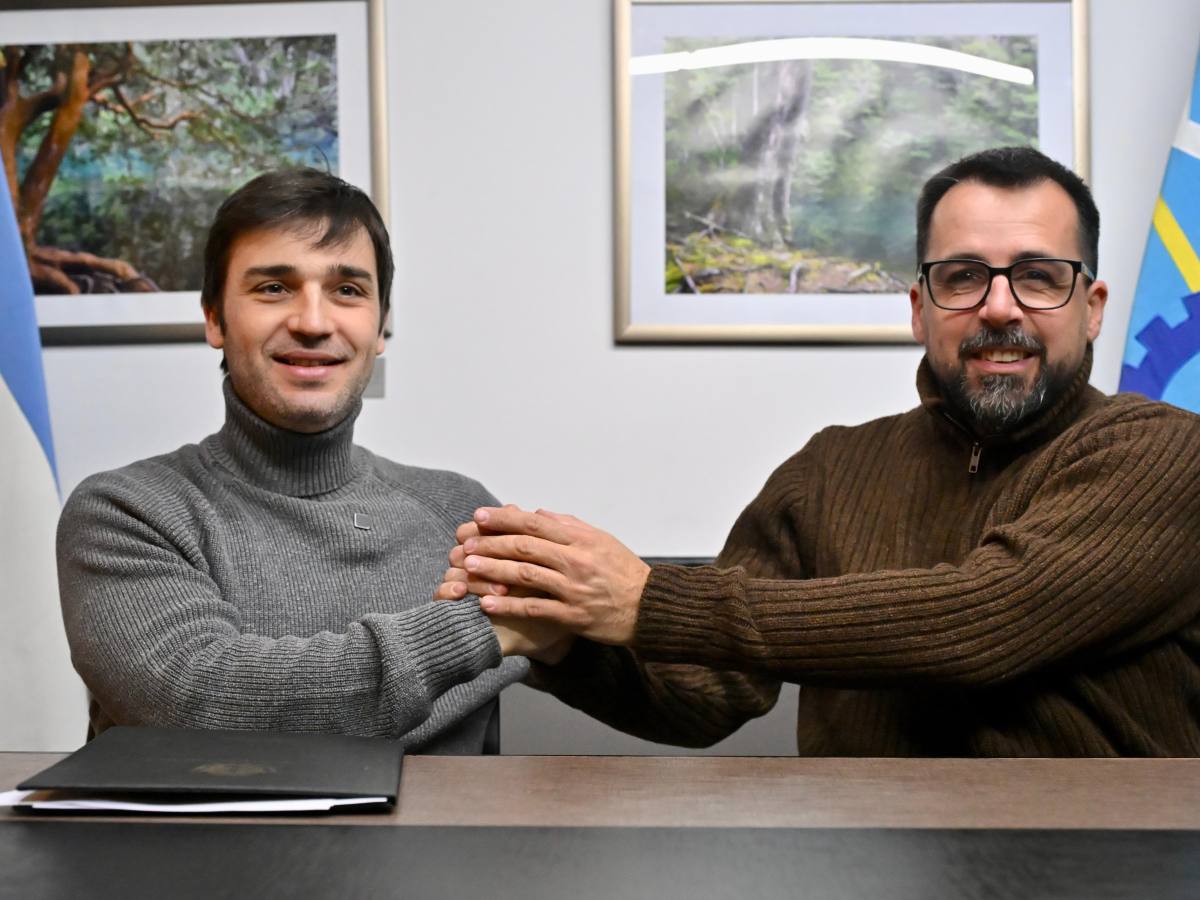 PLAN GALINA: TORRES FIRMÓ NUEVAS OBRAS PARA ESQUEL POR MÁS DE $1.700&nbsp;MILLONES