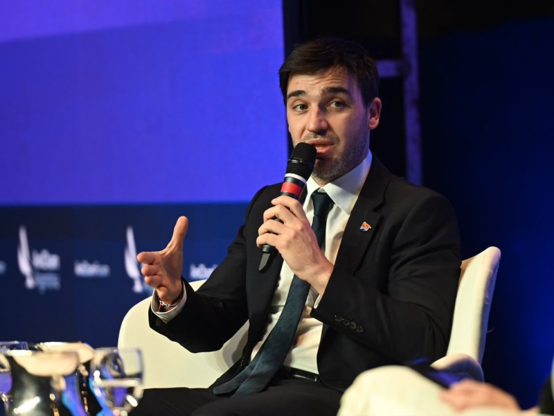 TORRES DESTACÓ EL POTENCIAL ENERGÉTICO DE CHUBUT Y LLAMÓ A CONSTRUIR UNA AGENDA FEDERAL DE&nbsp;DESARROLLO