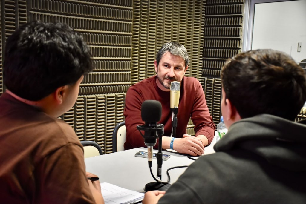 ESTUDIANTES DE LA ESCUELA Nº7721 INVITARON AL INTENDENTE MERINO A HABLAR SOBRE&nbsp;TRELEW