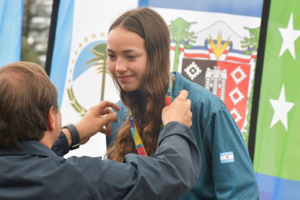 JUEGOS DE LA ARAUCANÍA: OLIVIA CONESA BATIÓ UN RÉCORD ARGENTINO